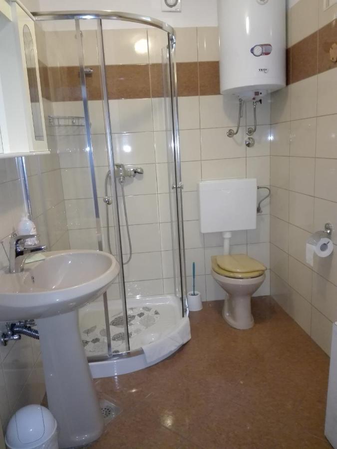 Bernik Rooms Plomin Exterior foto